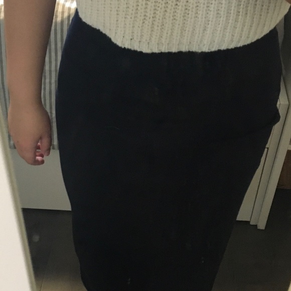 Uniqlo midi skirt - Picture 3 of 4